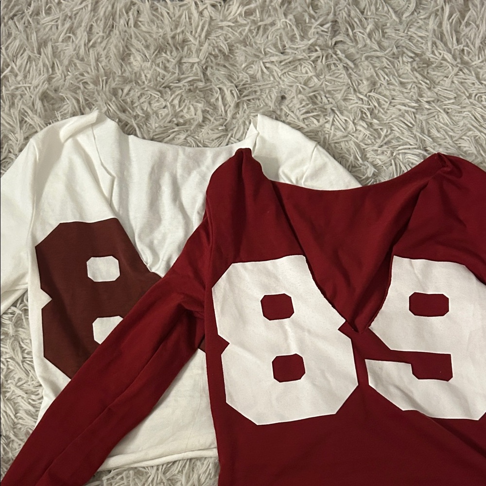 SHEIN Red and White Number Print Tops